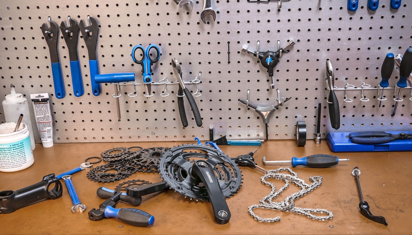 Photo by Tom Conway black bike gear